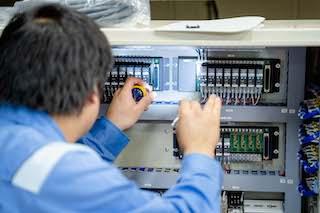 20代・30代活躍中！週休2日制！電気機器メンテナンス | ()の求人
